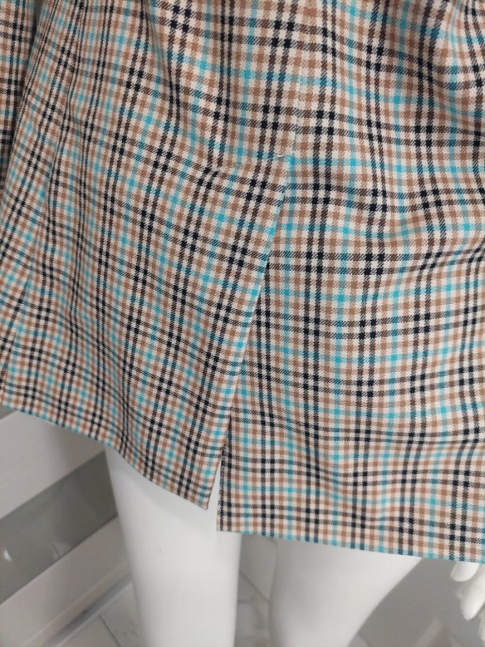 Plaid Tailored Longline Blazer - Size 0 (Tan, Turquoise Blue, Black - Picture 7 of 9